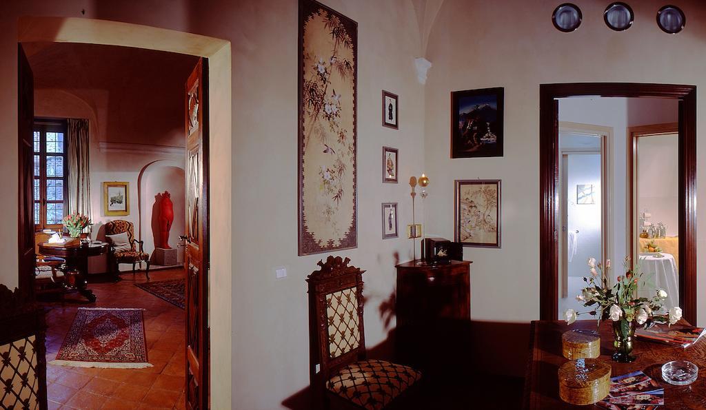לינה וארוחת בוקר Castello Di Strambinello מראה חיצוני תמונה